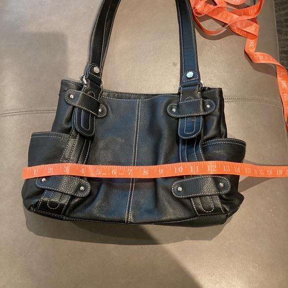 Tignanello Black Leather Women's Shoulder Bag - Picture 11 of 16